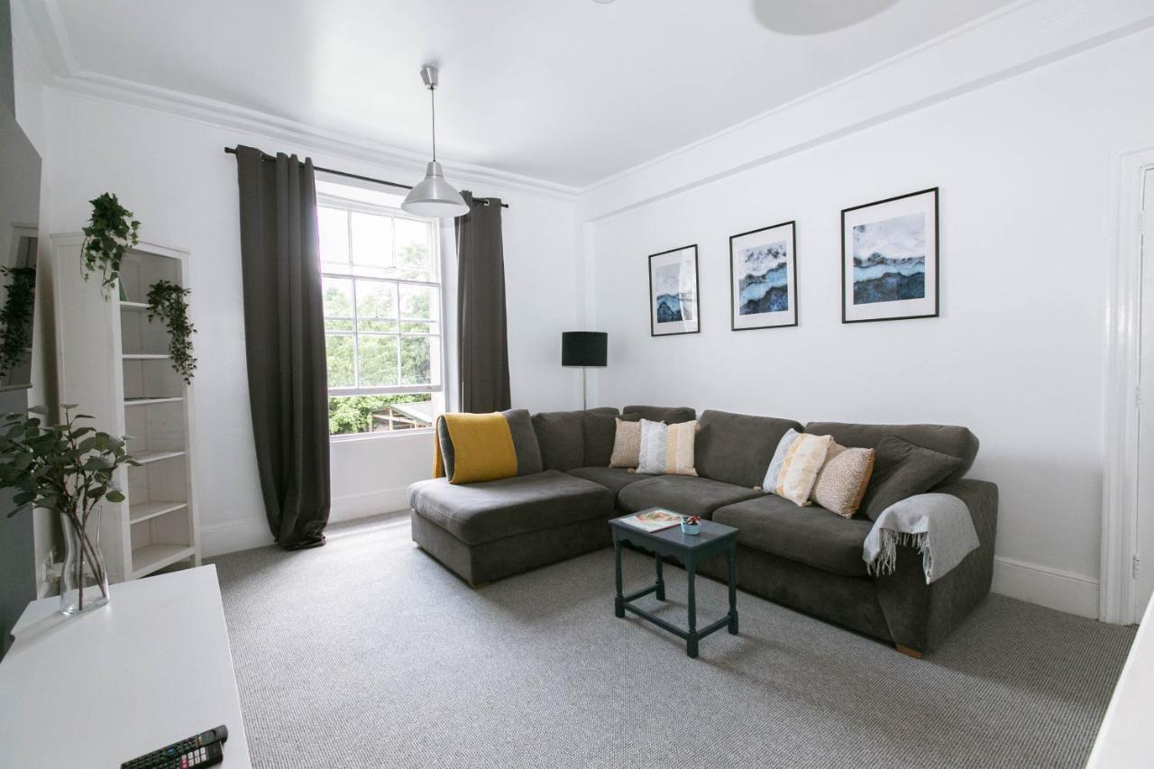 Spacious Apartment, Free Parking, Central Location Near To Uni, Hospital, Town 埃克塞特 外观 照片